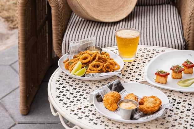 Images Kimpton Surfcomber Hotel by IHG