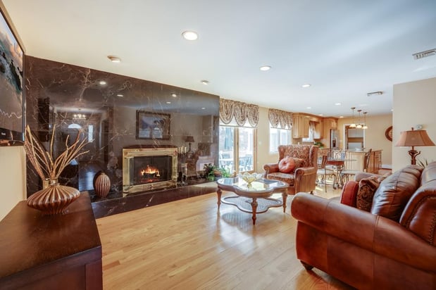 Images Arcadia, REALTORS