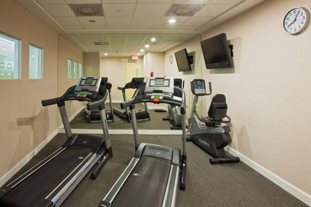 Images Holiday Inn Express West Palm Beach Metrocentre by IHG