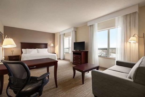 Images Hampton Inn & Suites Washington-Dulles International Airport