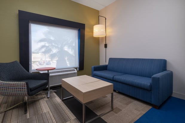 Images Holiday Inn Express & Suites Lakeland South by IHG