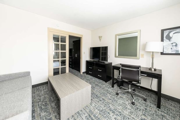 Images Best Western Inn & Suites San Diego – Zoo/SeaWorld Area