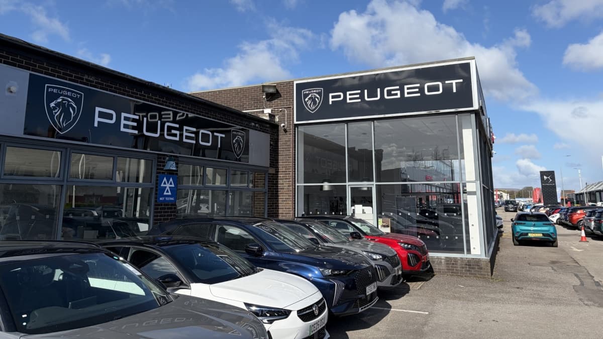 Evans Halshaw Peugeot Cardiff forecourt
