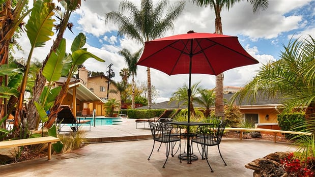 Images Best Western Woodland Hills Inn