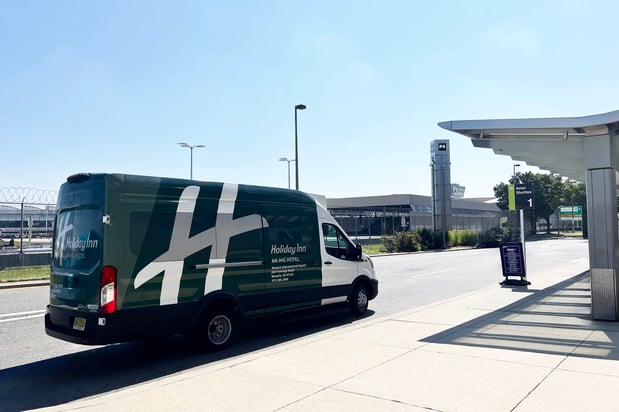 Images Holiday Inn Newark International Airport by IHG