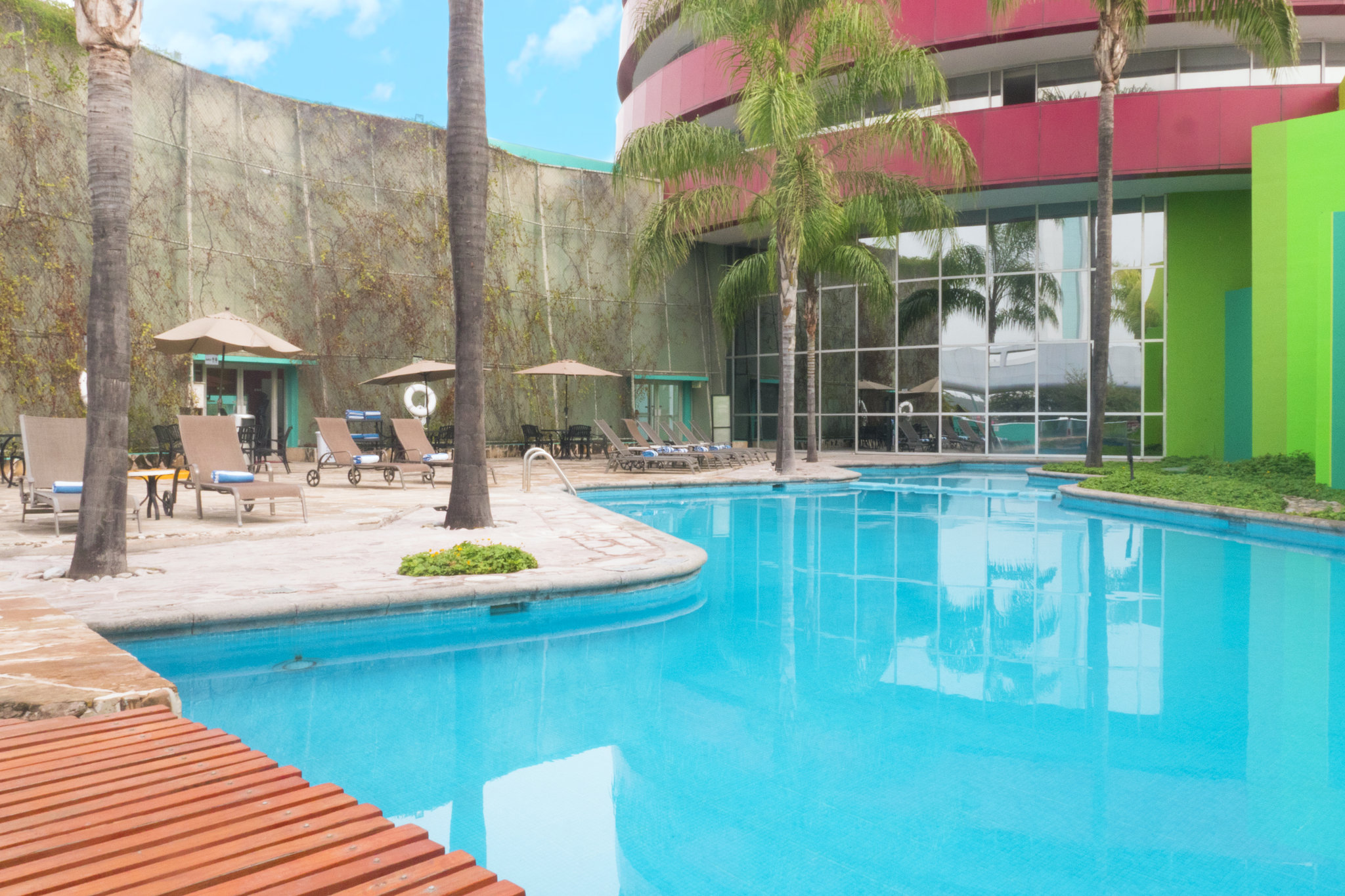Images Holiday Inn Monterrey-Parque Fundidora by IHG