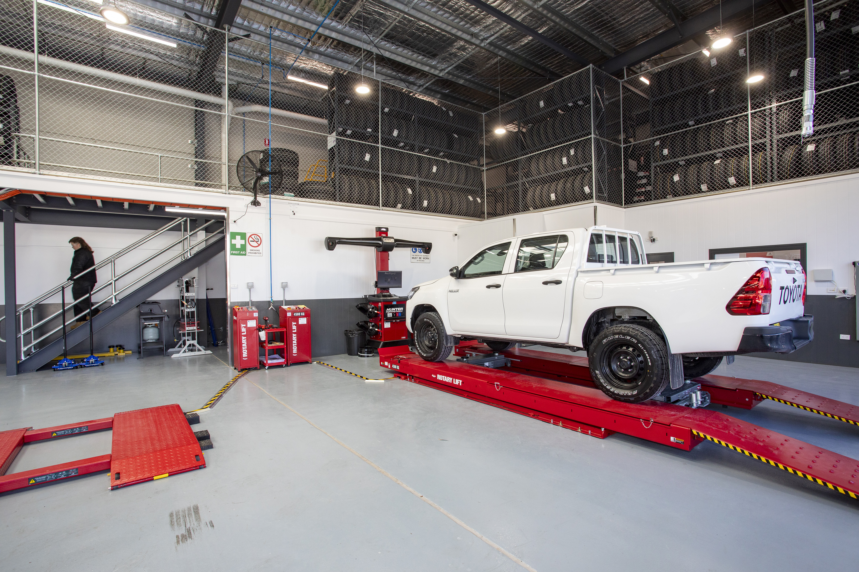 Images Bridgestone Select Tyre & Auto Huntlee