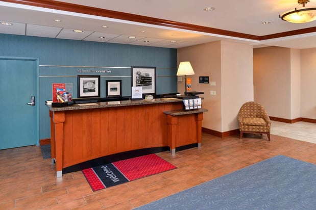 Images Hampton Inn Evanston