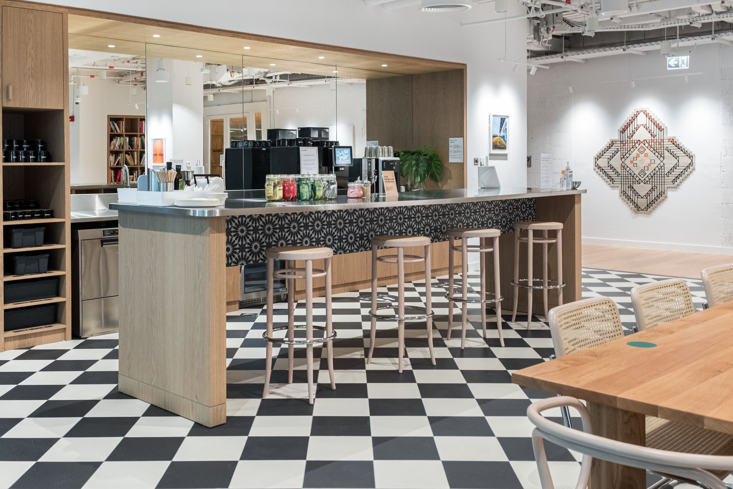 WeWork One Central Plaza 8