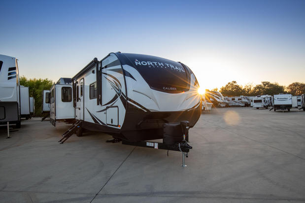 Images Blue Compass RV Seguin