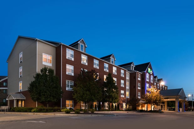 Images Holiday Inn Express & Suites St. Louis West-O'Fallon by IHG