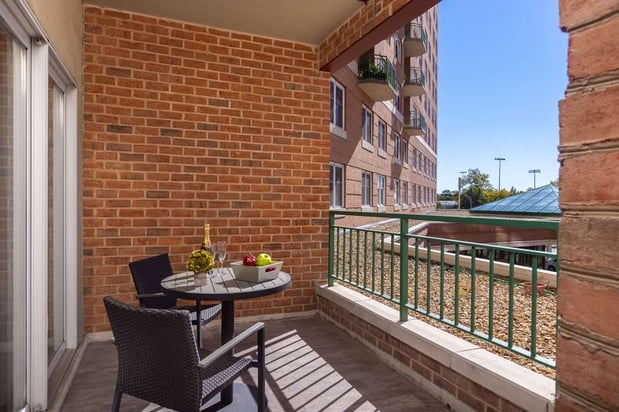 Images Inn at The Colonnade Baltimore - a DoubleTree by Hilton Hotel
