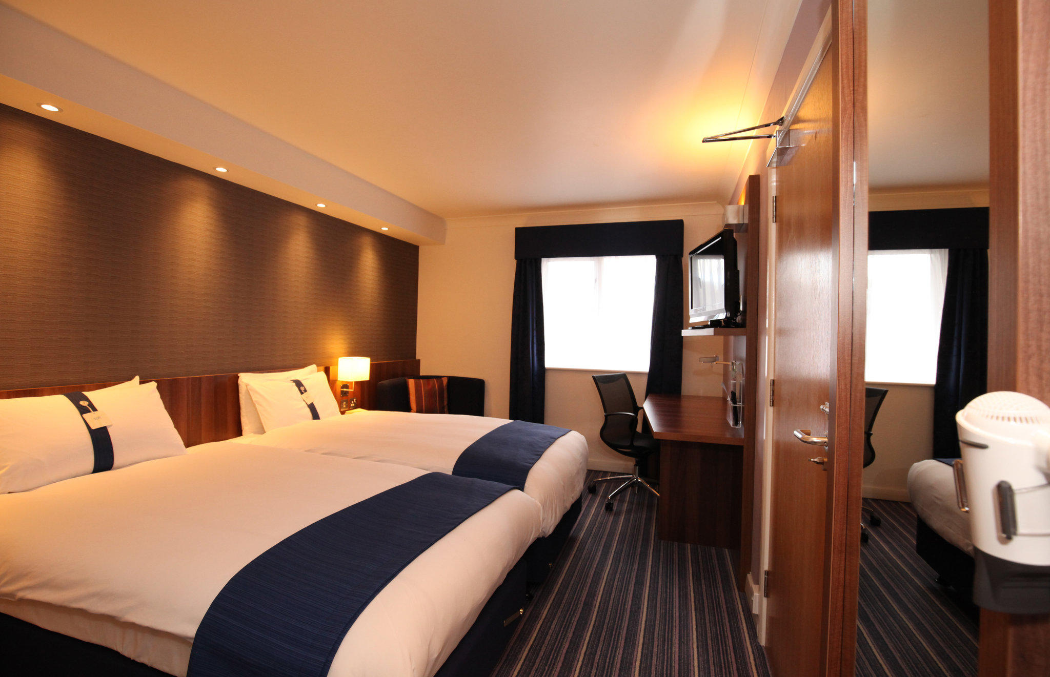 Images Holiday Inn Express London Gatwick - Crawley, an IHG Hotel