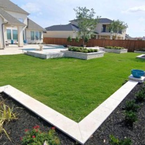 Images Bella Luxe Landscape and Design