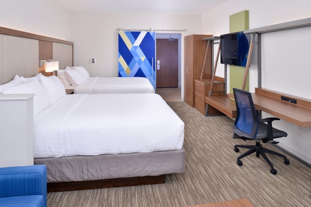 Images Holiday Inn Express & Suites Madison by IHG