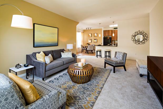 Images Merion Stratford Apartment Homes