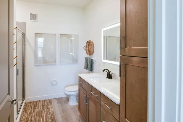 Images Grays Creek Apartments