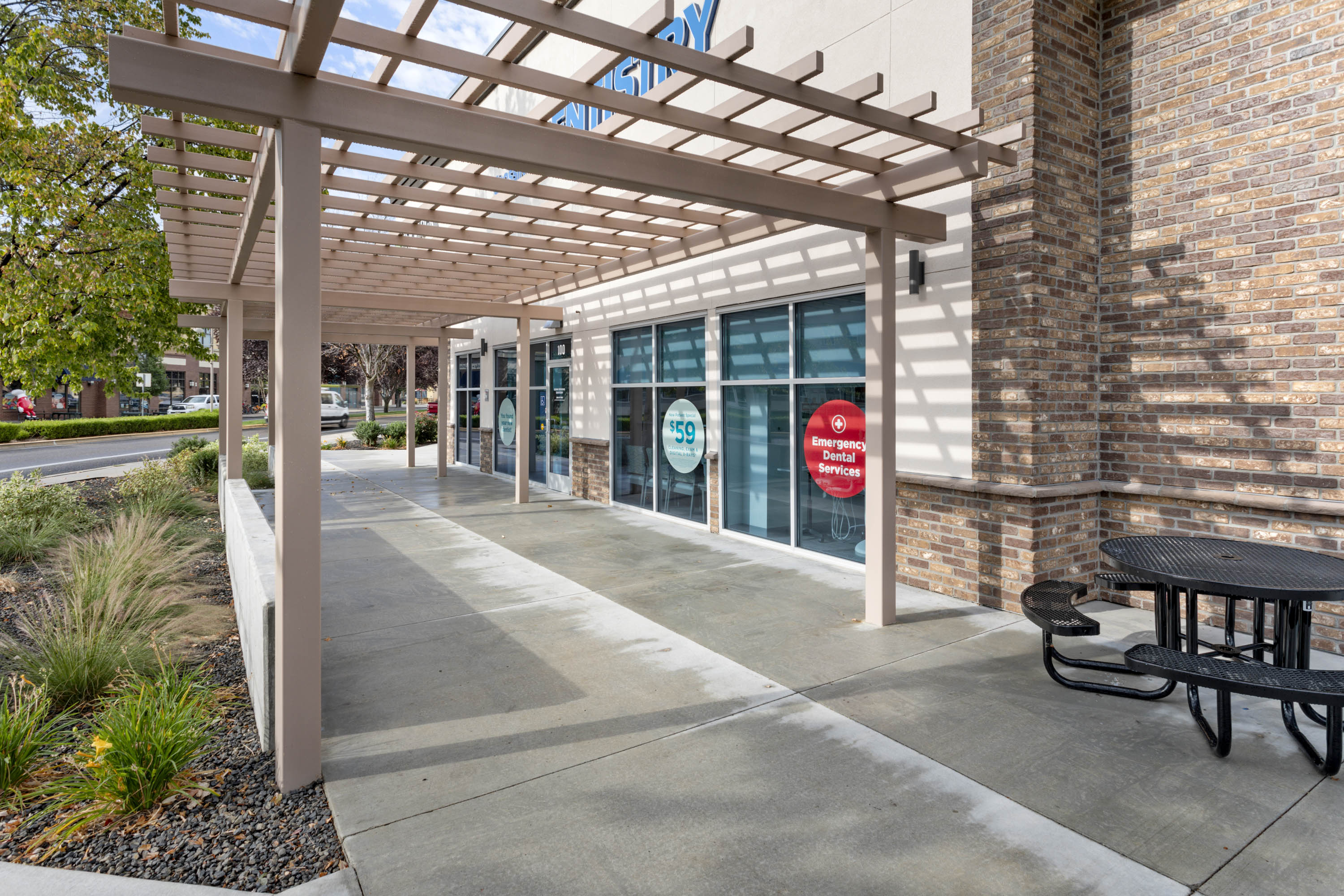 Bown Crossing Dentistry Image