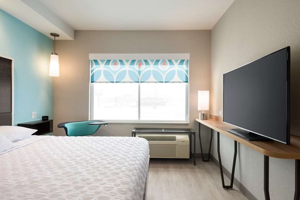 Images Tru by Hilton Cedar Rapids Westdale