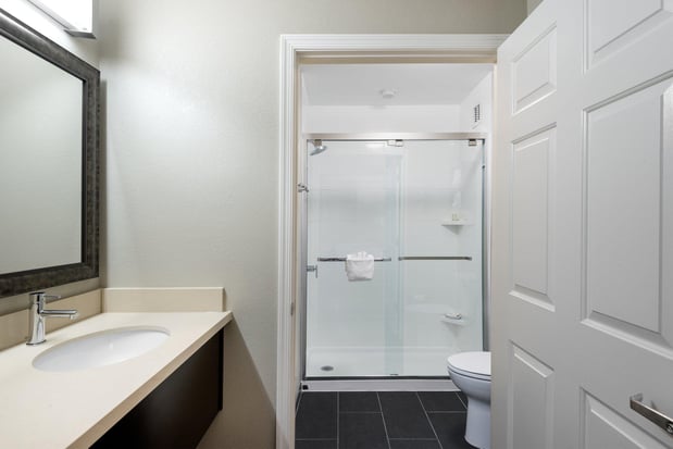 Images Staybridge Suites Chantilly Dulles Airport by IHG