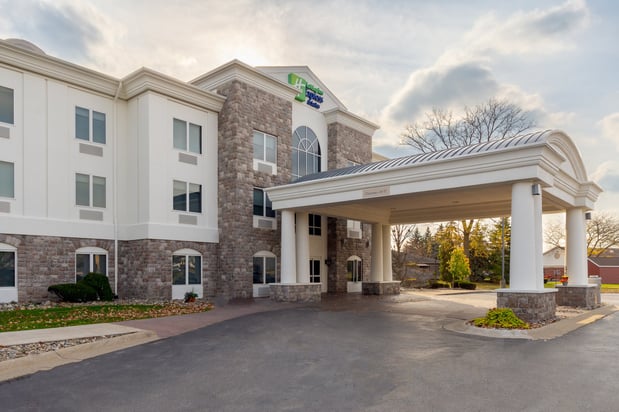 Images Holiday Inn Express & Suites Saginaw by IHG