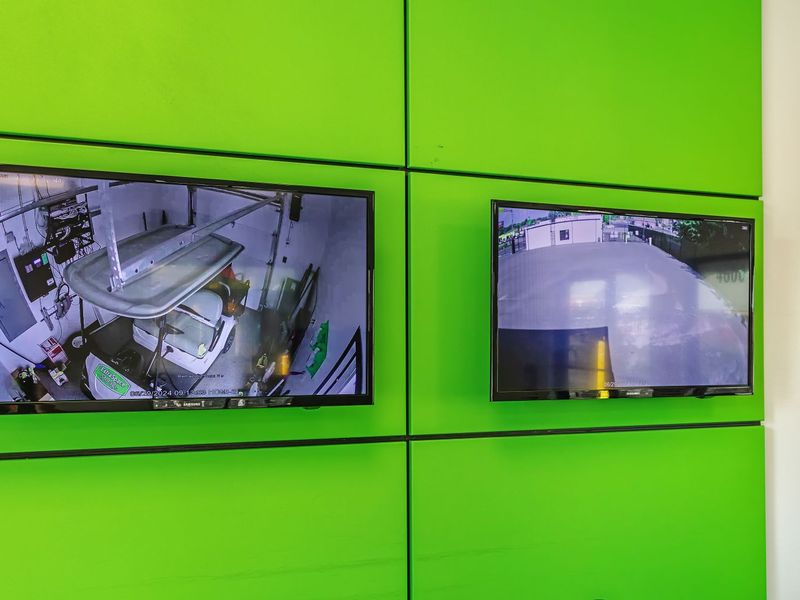 Security Screens - Extra Space Storage at 4600 Millbranch Rd, Memphis, TN 38116