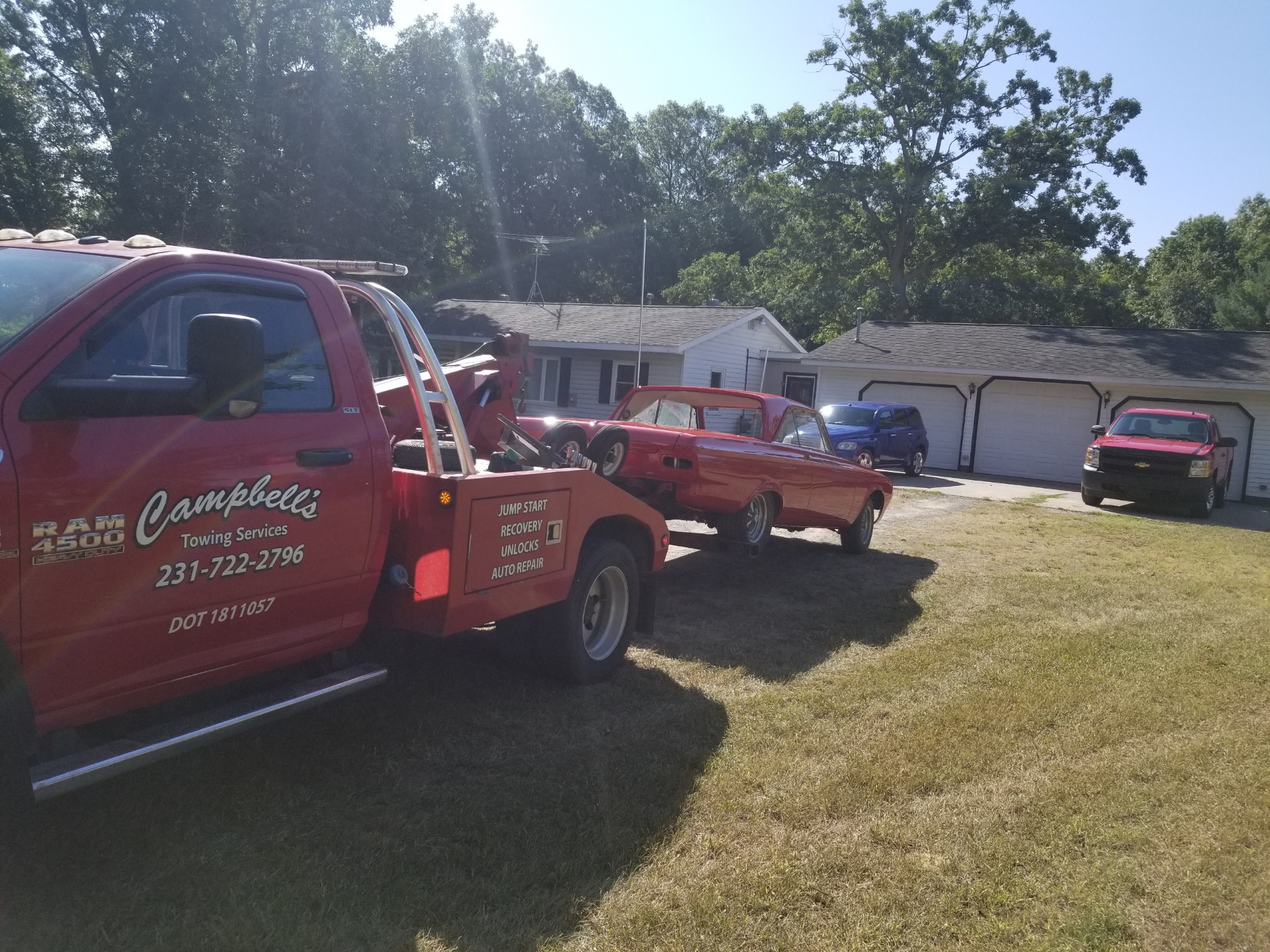 Call now for a reliable towing service!