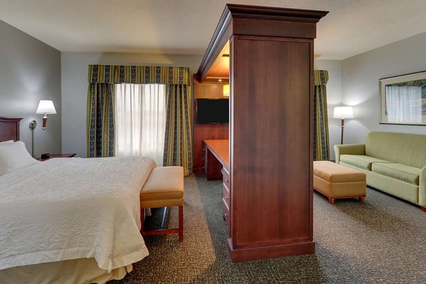 Images Hampton Inn & Suites Indianapolis-Airport