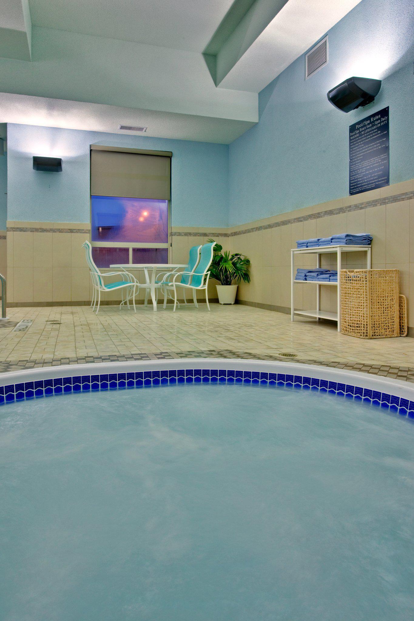 Images Holiday Inn Express & Suites Edmonton South, an IHG Hotel
