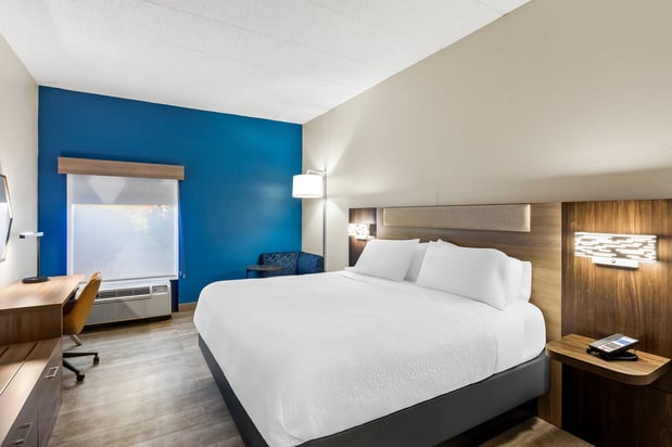 Images Holiday Inn Express & Suites Charleston-Southridge by IHG