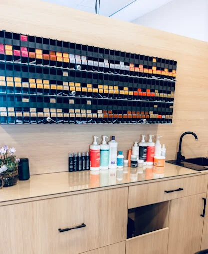 Bilder Friseursalon Akile Pür