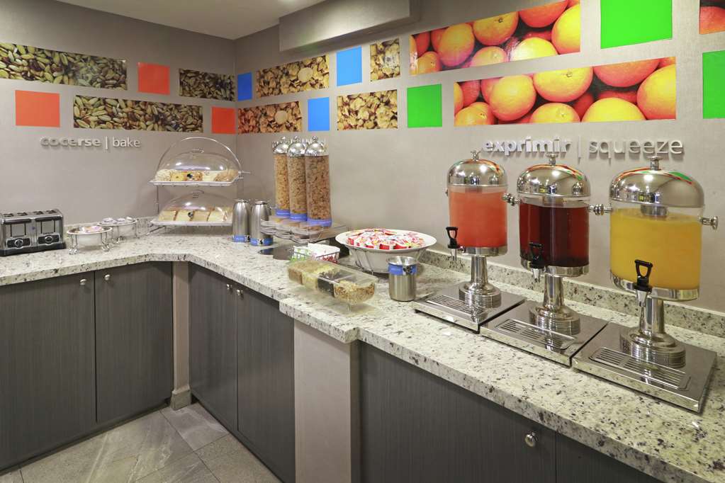 Images Hampton Inn by Hilton Monterrey-Airport