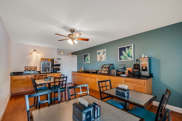 Images SureStay Plus by Best Western Berkeley Springs