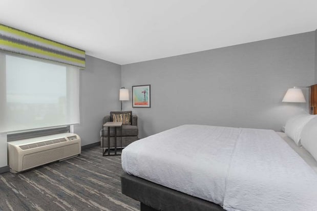 Images Hampton Inn & Suites Lincoln Northeast I-80
