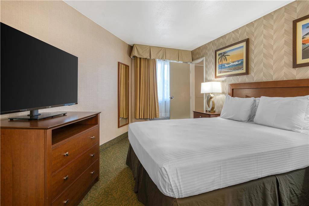 Queen Suite