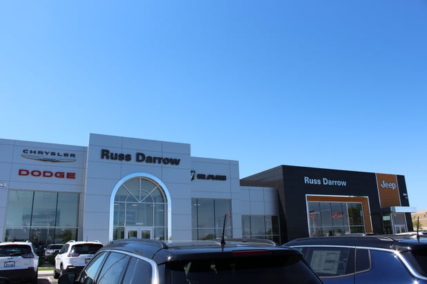 Images Russ Darrow Chrysler Dodge Jeep RAM Milwaukee Service Center