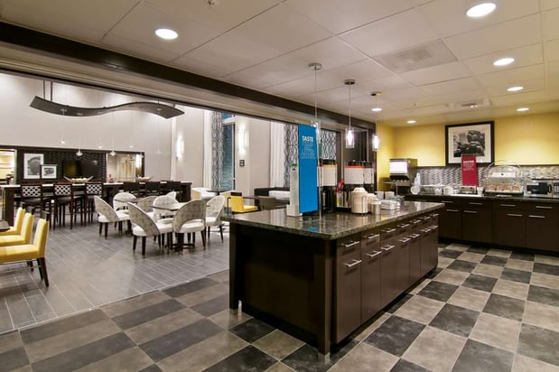 Images Hampton Inn & Suites Bellevue Downtown-Seattle