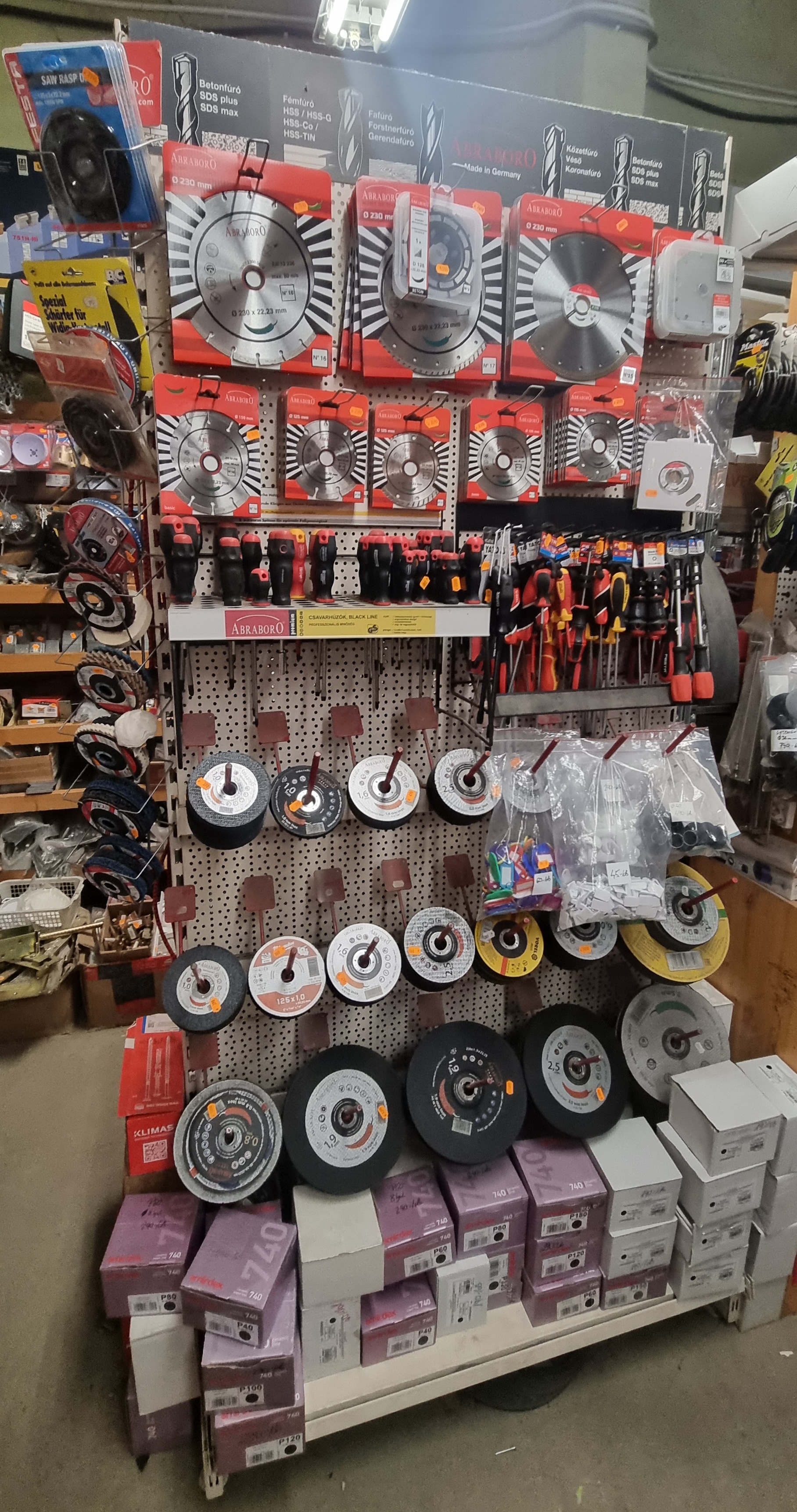 Images 100 Mester Barkácsbolt