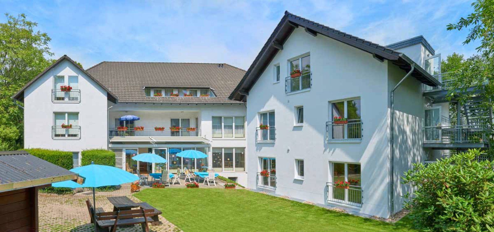 CURATA Parkresidenz Haus Svenja, Von-Moeller-Straße 19 in Bad Oeynhausen