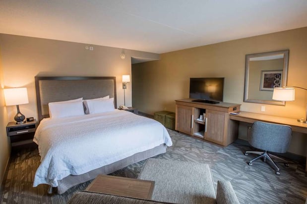 Images Hampton Inn & Suites Tilton