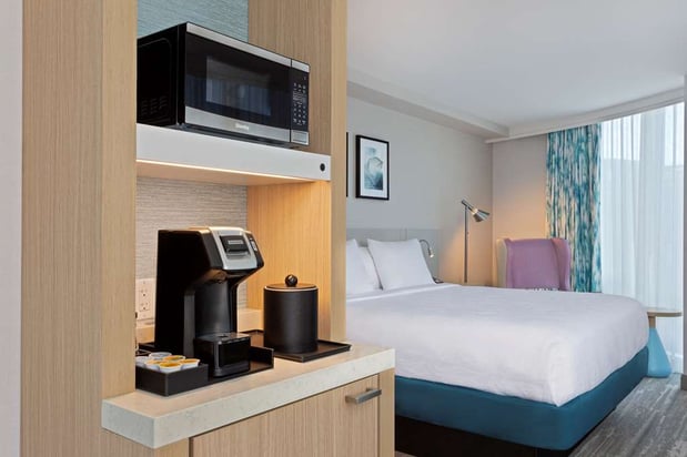 Images Hilton Garden Inn Boston Brookline