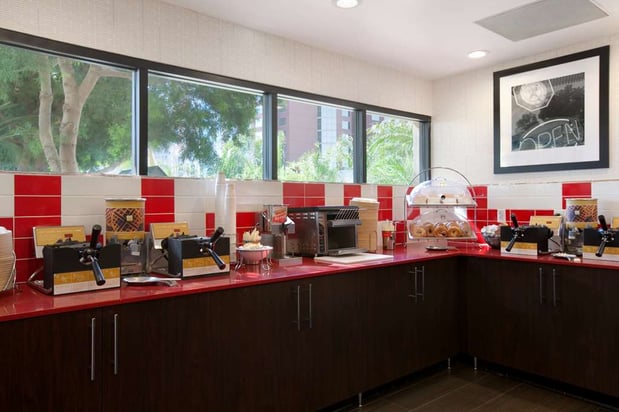 Images Hampton Inn & Suites Anaheim Garden Grove
