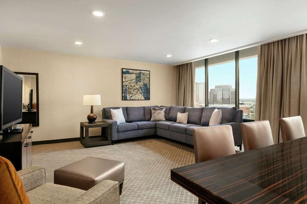 Images DoubleTree by Hilton McLean Tysons