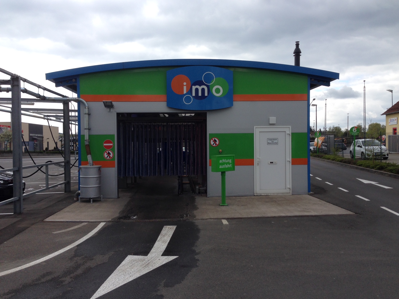 IMO Car Wash, Dr. Seeling-Str. 11 in Weiden