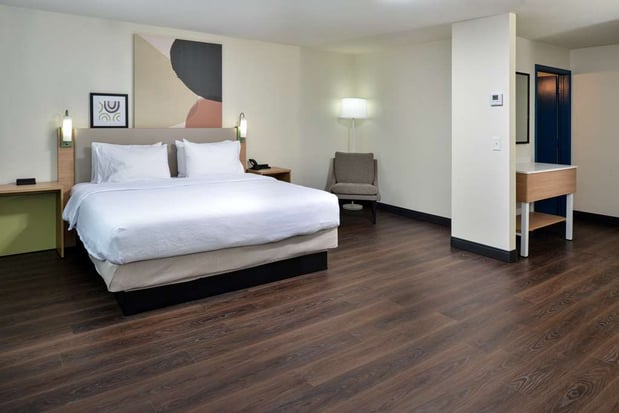 Images Spark by Hilton Dallas Medical District Love Field