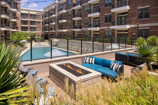 Images Camden Victory Park Apartments