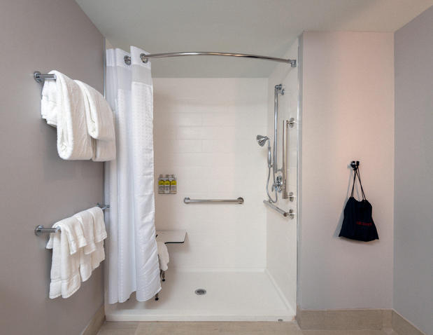 Images Holiday Inn Express & Suites Tulsa Downtown by IHG