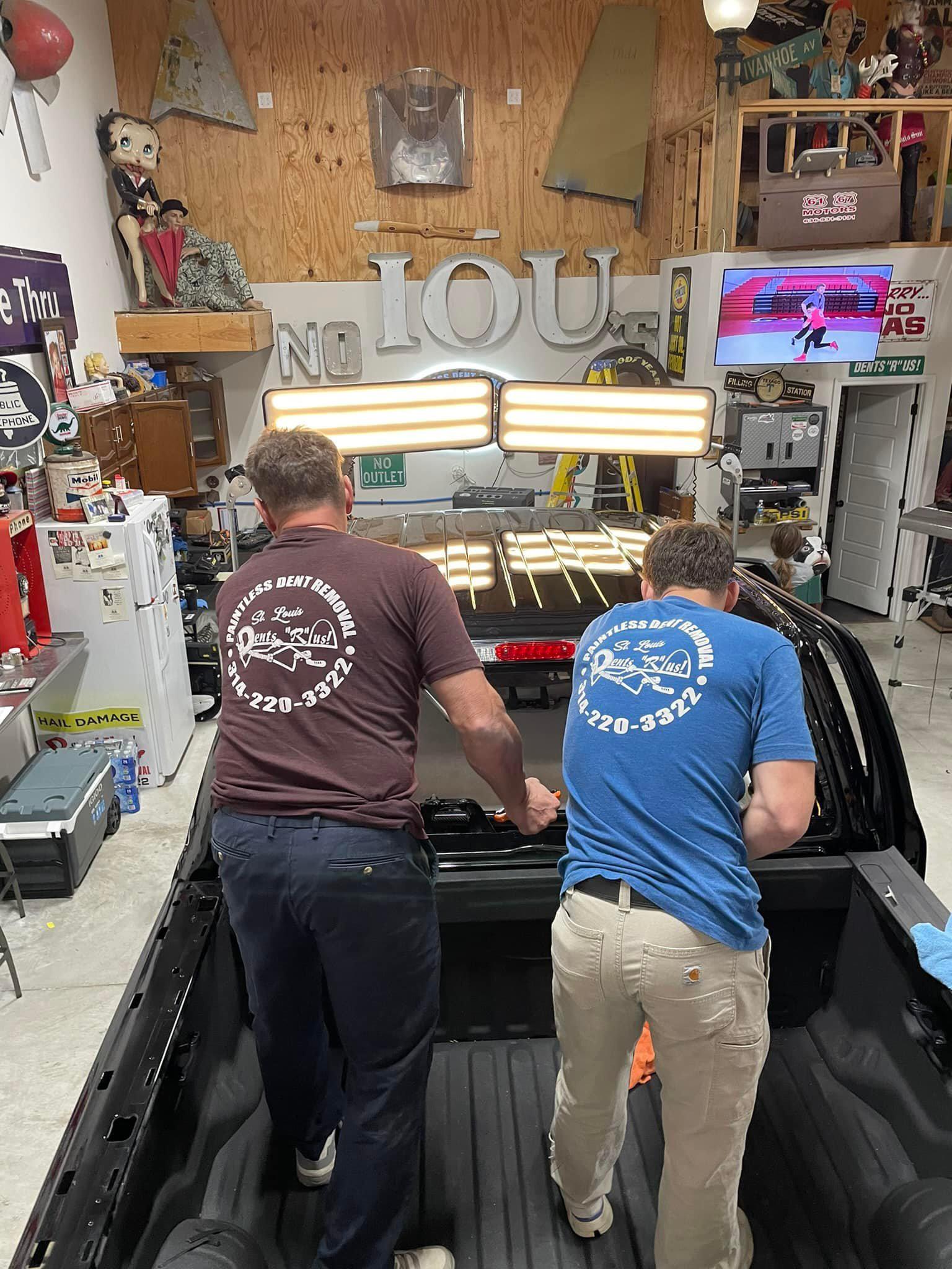 Auto body repair Fenton MO
For the best auto body repair services in Fenton, MO, choose Dents R Us. Our technicians provide high-quality repairs, restoring your car’s appearance and functionality. From small scratches to large dents, we’ve got you covered. Big or small, we fix them all!