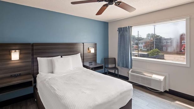 Images SureStay by Best Western Virginia Beach Royal Clipper