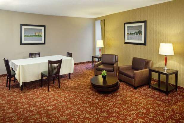 Images DoubleTree by Hilton Cherry Hill Philadelphia